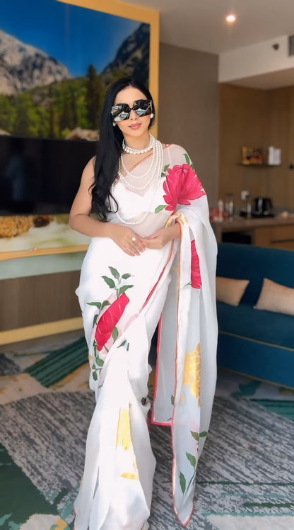 Stunning White Color Georgette Saree: Draped in One Minute, Perfect All Day