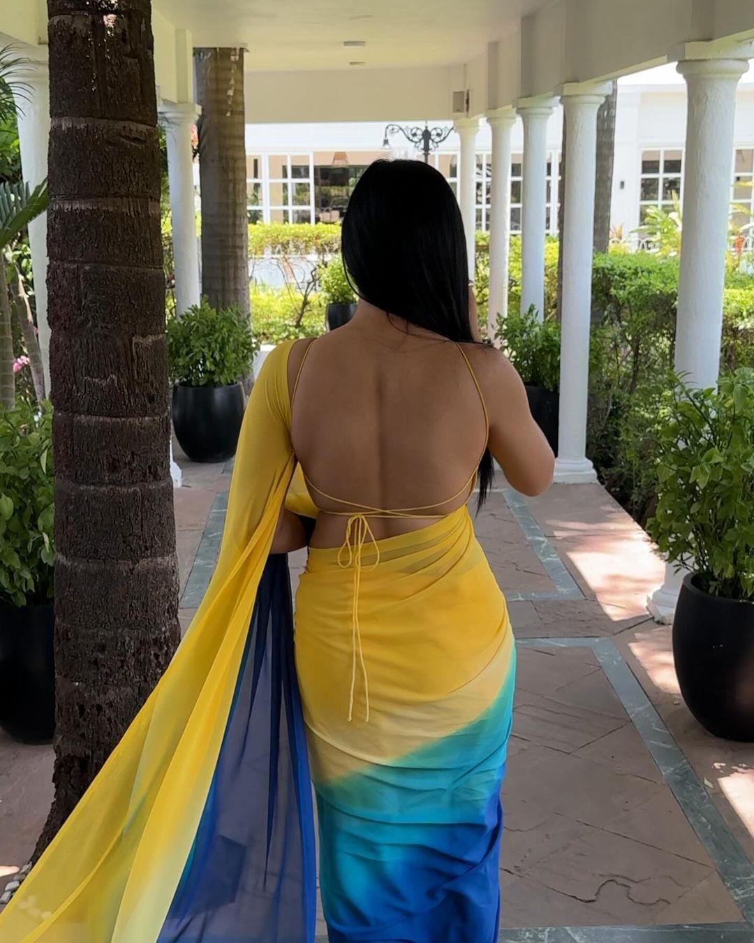 Quick-Drape Multi Color Georgette Saree: Style and Simplicity in One Minute