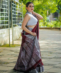 Stunning Maroon Color Kanjivaram Saree with Soft Silk Finish and Elegant Border