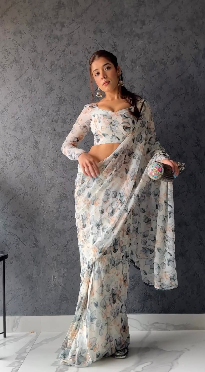 Classic White Kanjivaram Saree in Silk - Effortlessly Ready for You