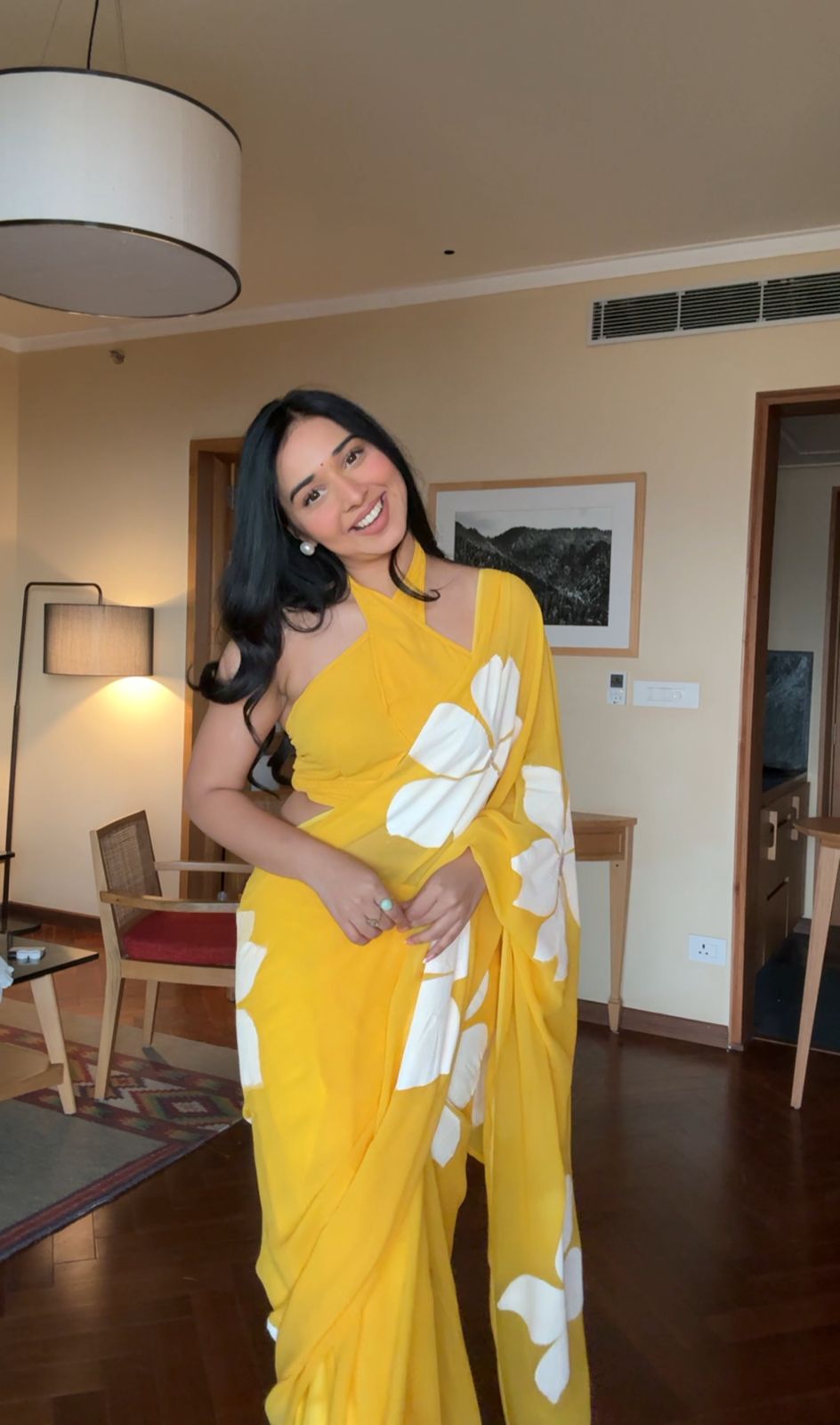 Elegant Yellow Color Georgette Saree: One Minute Wear, Maximum Impact