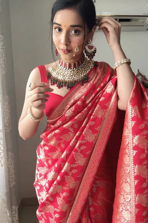 Redefine Grace: One-Minute Wear Red Color Georgette Saree for Effortless Chic.