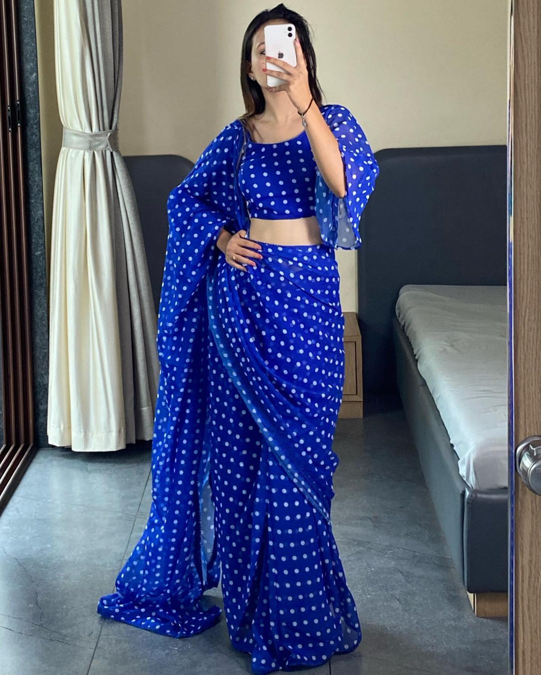 Fashion-Forward Blue-Color Georgette Saree: Quick Draping, Stunning Look in One Minute