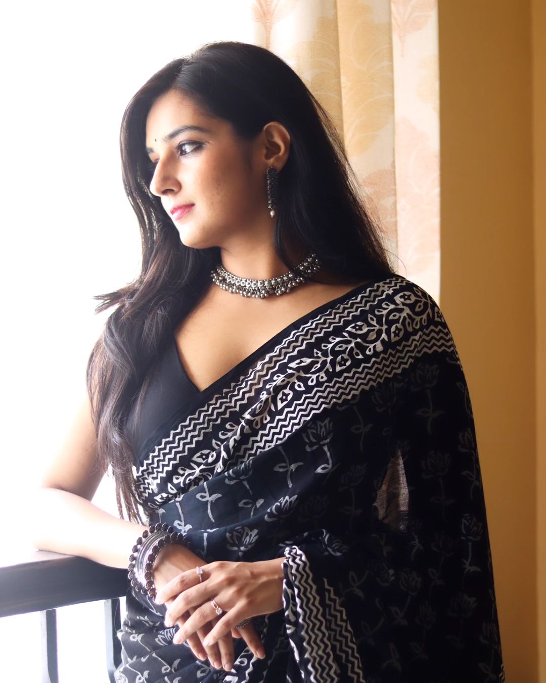 Beautifully Printed One-Minute Wear Black Color Cotton Saree for a Trendy, No-Hassle Look