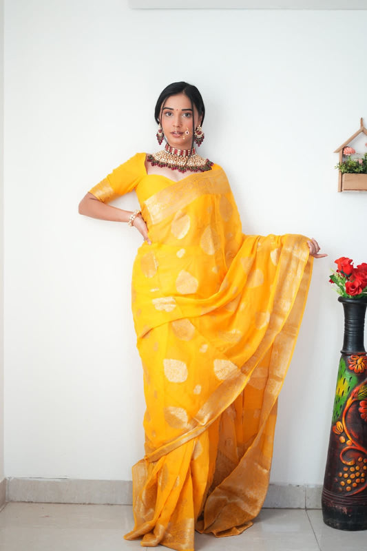 Exquisite Yellow Kanjivaram Silk Saree - Sophistication in Every Drape