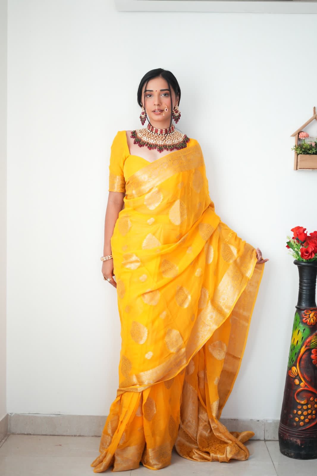 Exquisite Yellow Kanjivaram Silk Saree - Sophistication in Every Drape