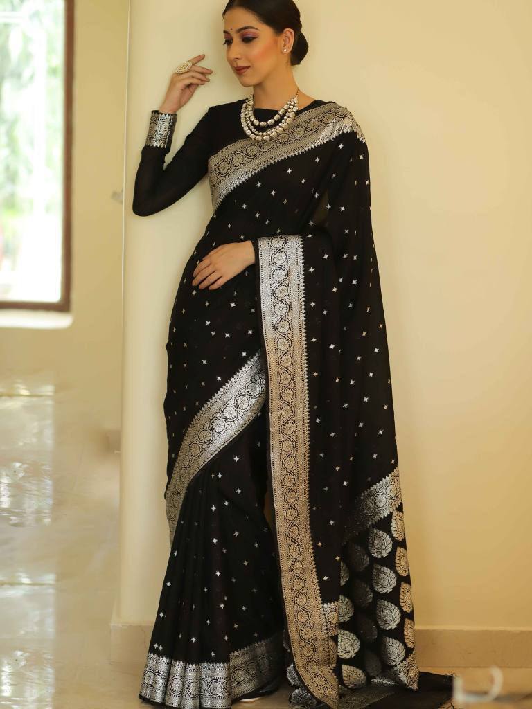 Luxurious Black Kanjivaram Saree with Intricate Design and Matching Border – Ethnic Perfection