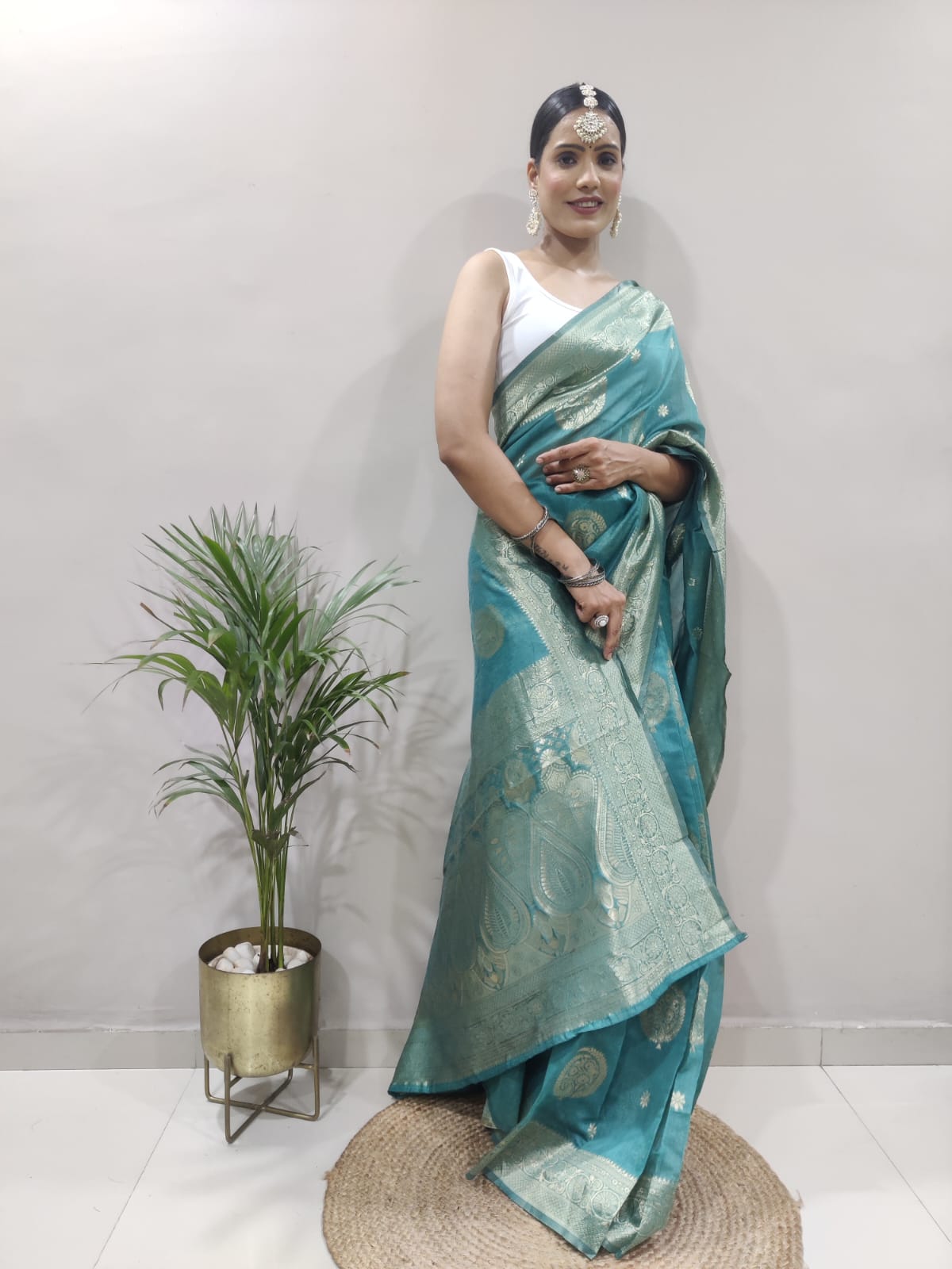 Stunning Sea Green Rama Kanjivaram Silk Saree - Perfect for Any Special Occasion