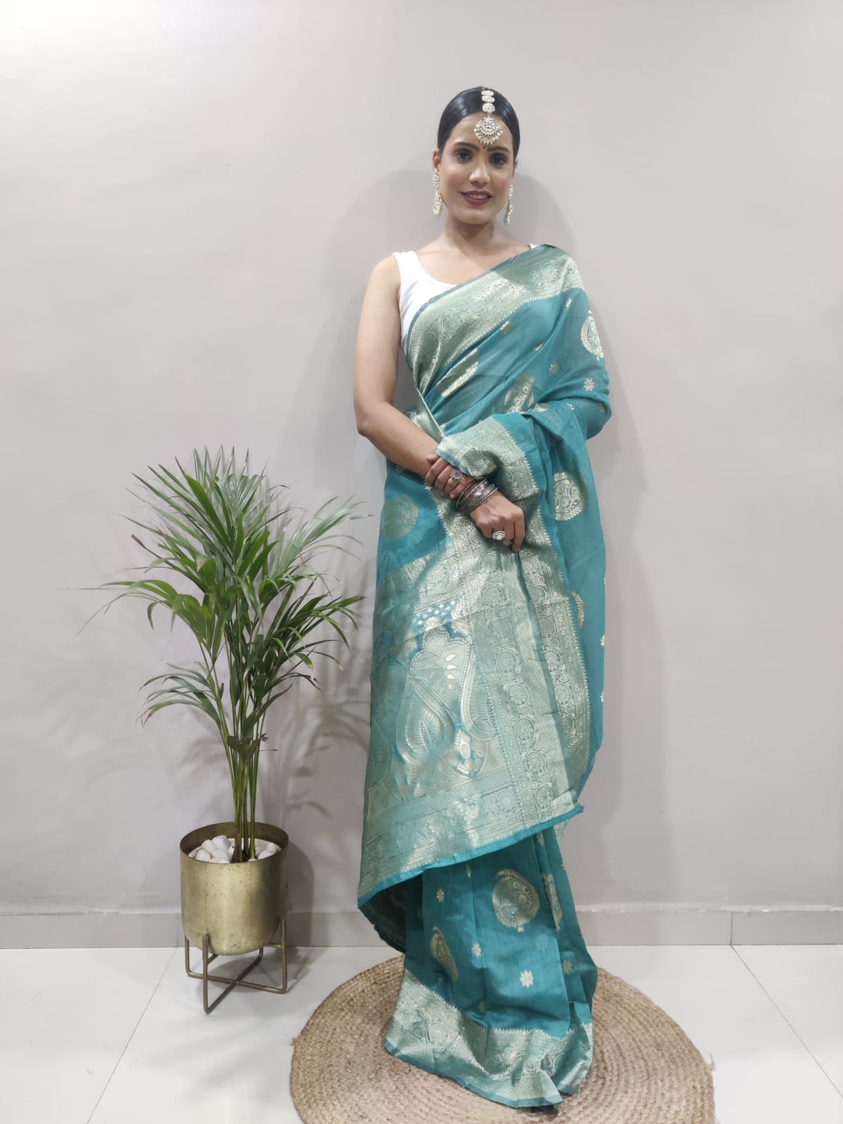 Stunning Sea Green Rama Kanjivaram Silk Saree - Perfect for Any Special Occasion