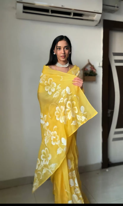 Transform Your Look in Minutes with this Yellow Georgette Saree