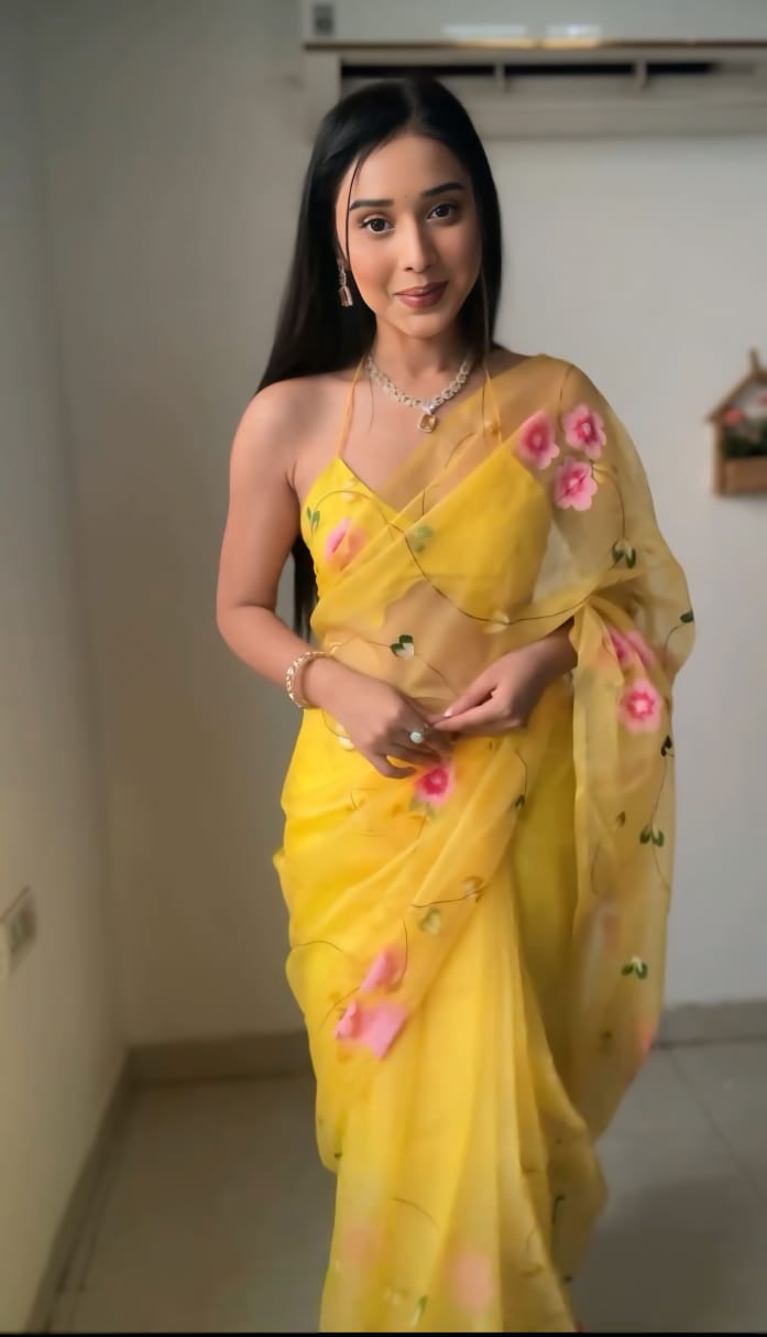 Yellow Organza Saree for Instant Elegance: One-Minute Wear for Quick Style and Comfort