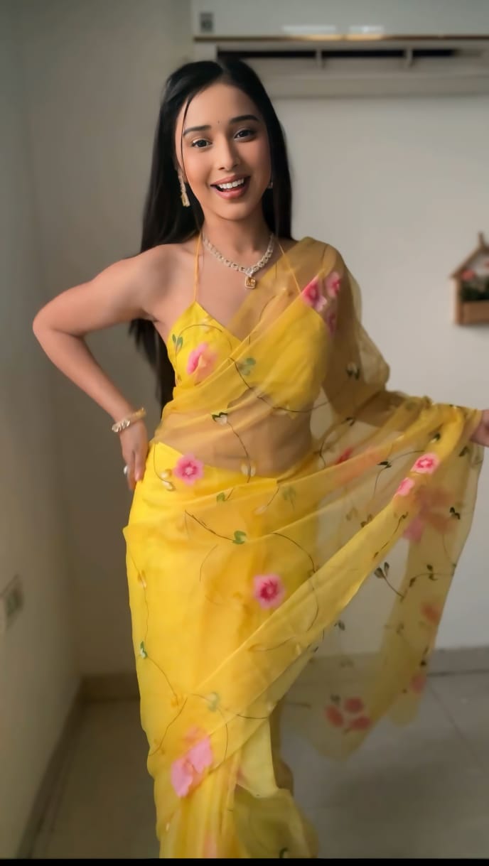 Yellow Organza Saree for Instant Elegance: One-Minute Wear for Quick Style and Comfort