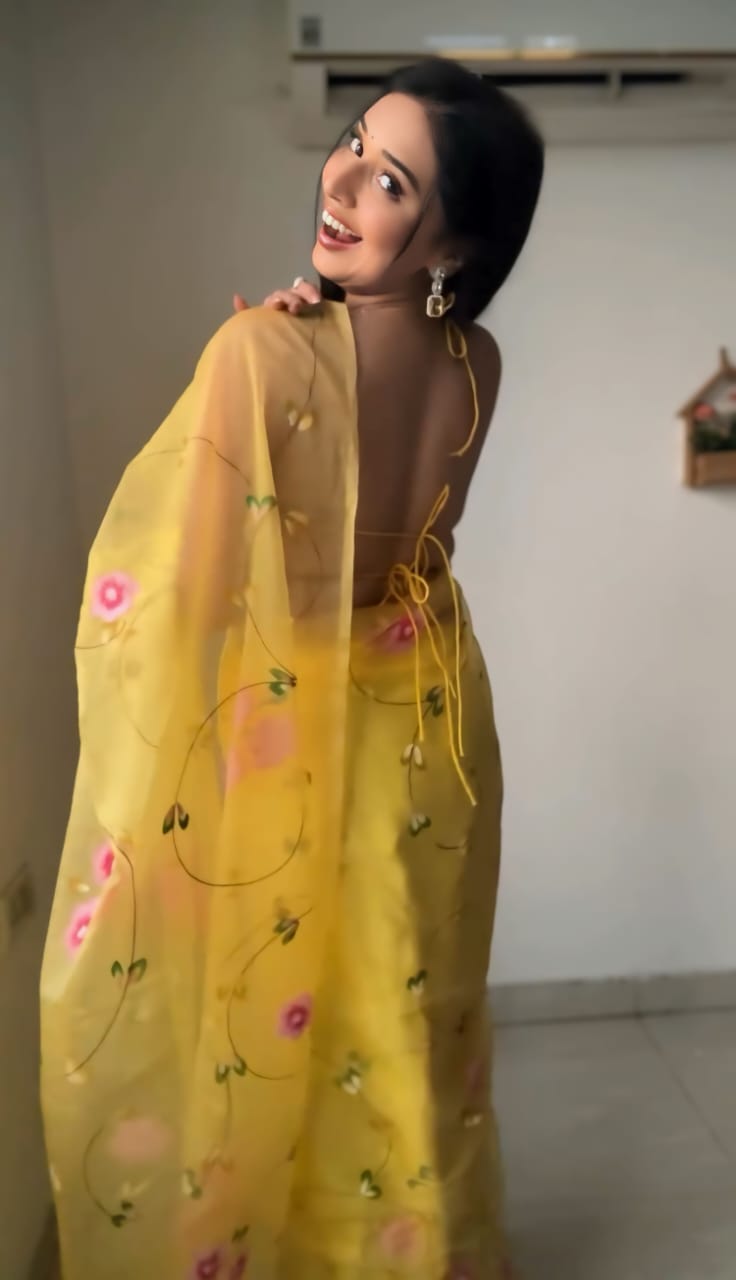 Yellow Organza Saree for Instant Elegance: One-Minute Wear for Quick Style and Comfort