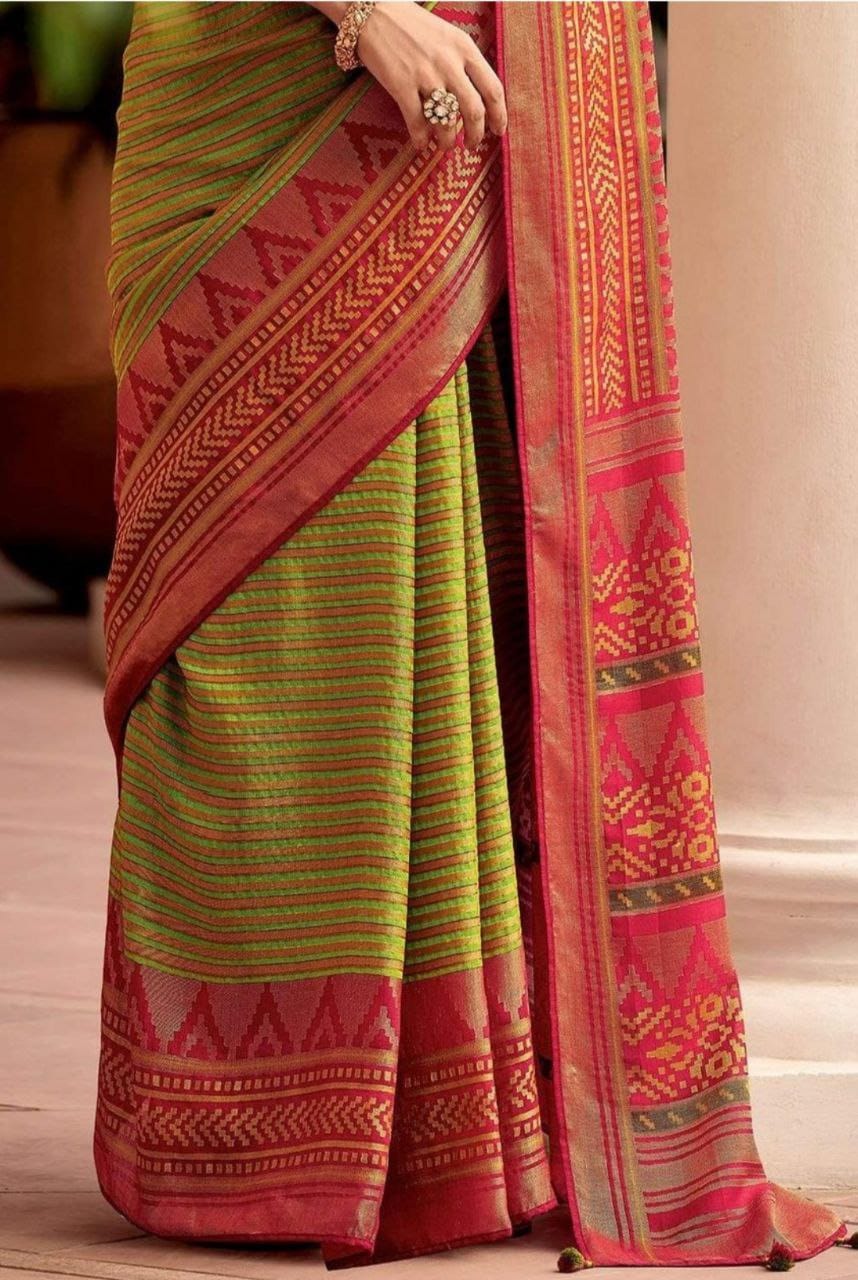 Premium Parrot Green Kanjivaram Saree with Mesmerizing Design and Perfect Matching Border