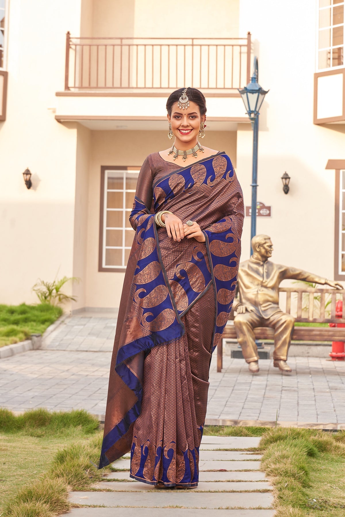 Elegant Blue Soft Silk Kanjivaram Saree with Matching Border for Special Occasions