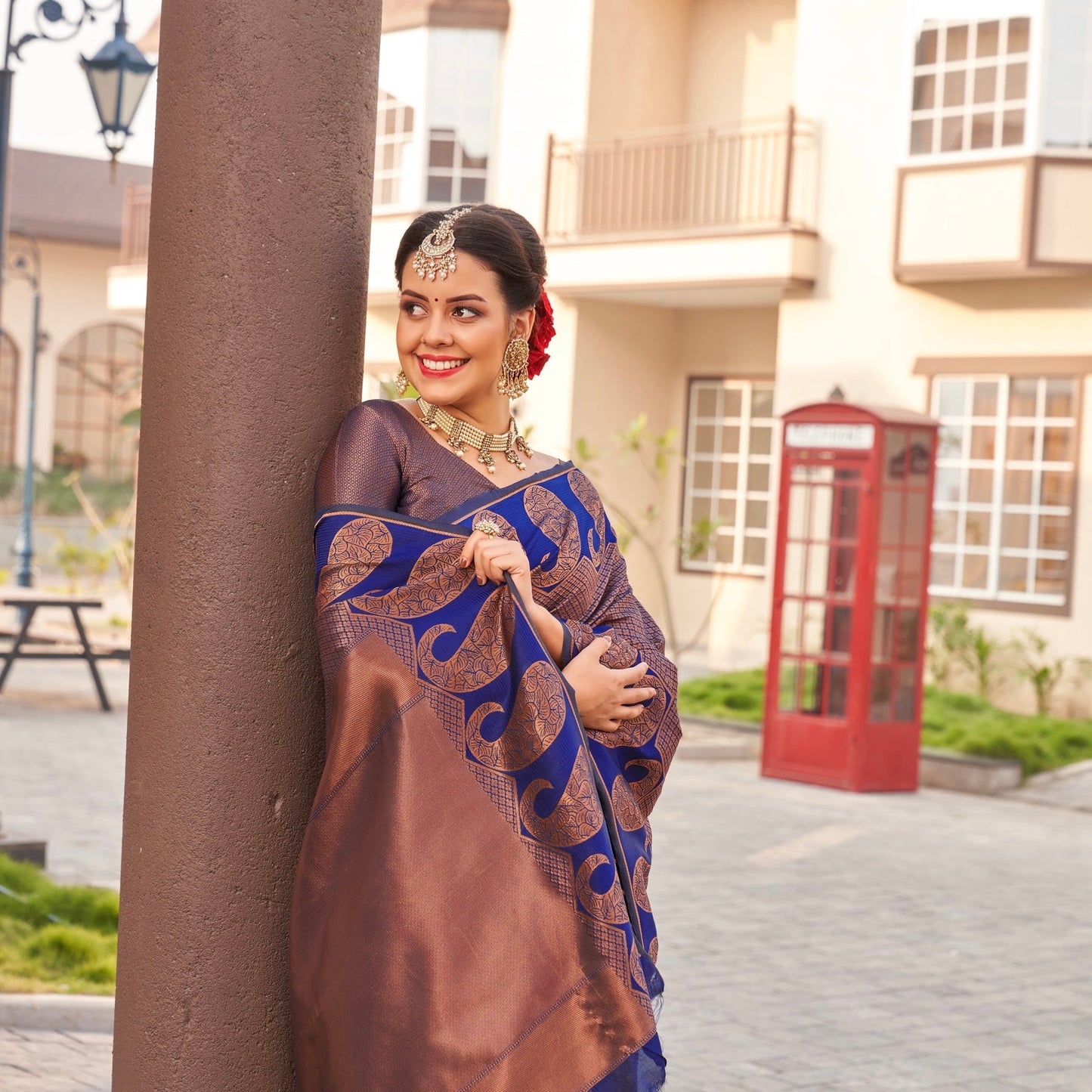 Elegant Blue Soft Silk Kanjivaram Saree with Matching Border for Special Occasions