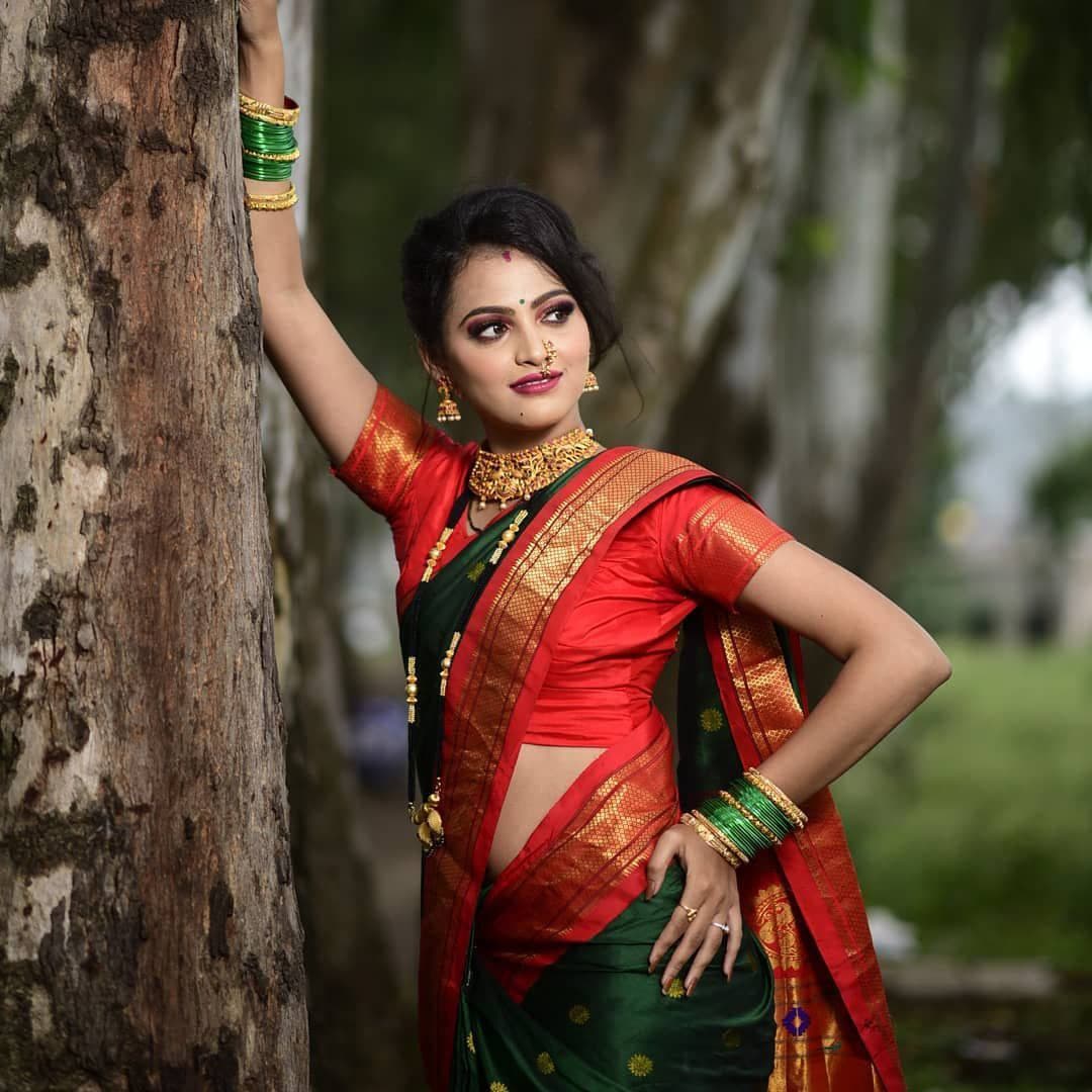 Vibrant Green Paithani Silk Saree with Elegant Golden Zari Accents