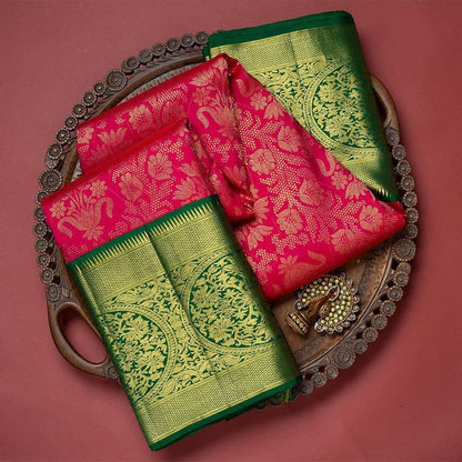 Exquisite Red Kanjivaram Saree with Eye-Catching Pallu and Matching Border