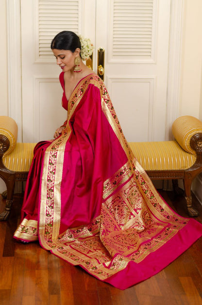 Elegant Red Soft Silk Kanjivaram Saree with Stunning Matching Border Design