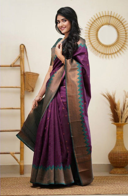 Stunning Magenta Soft Silk Kanjivaram Saree with Attractive Zigzag Border Highlights