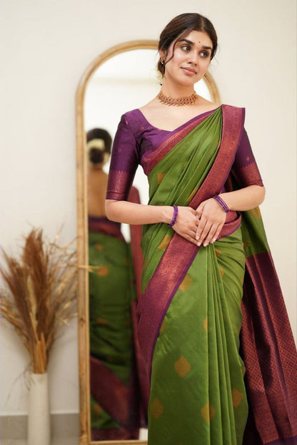 Pure Soft Silk Green Kanjivaram Saree with Attractive Designer Border