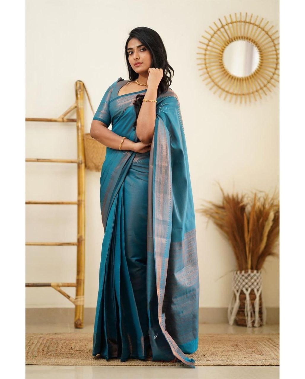 Elegant Firozi Color Kanjivaram Silk Saree with Stunning Matching Border for Festive Looks