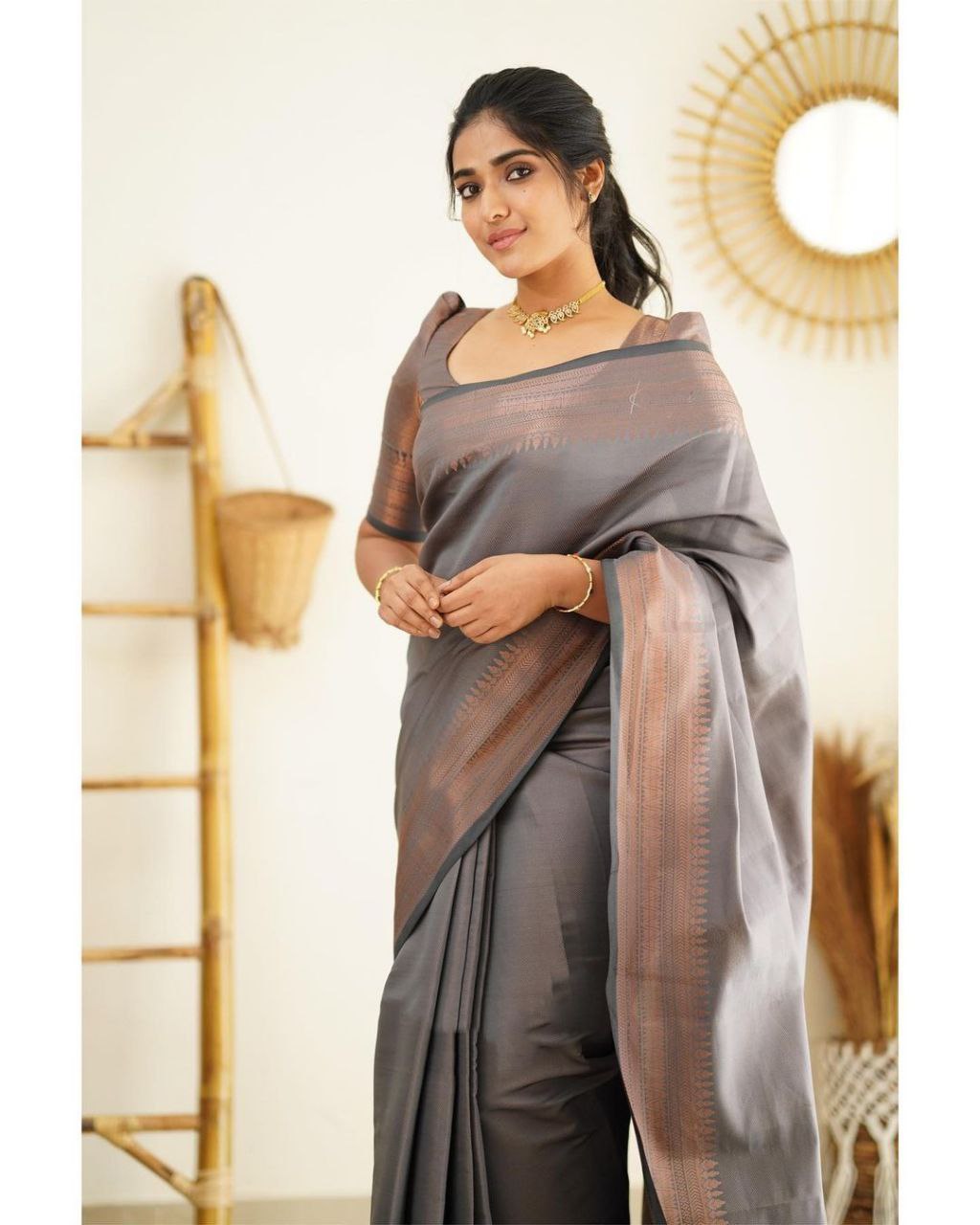 Elegant Grey Color Kanjivaram Silk Saree with Stunning Matching Border for Festive Looks