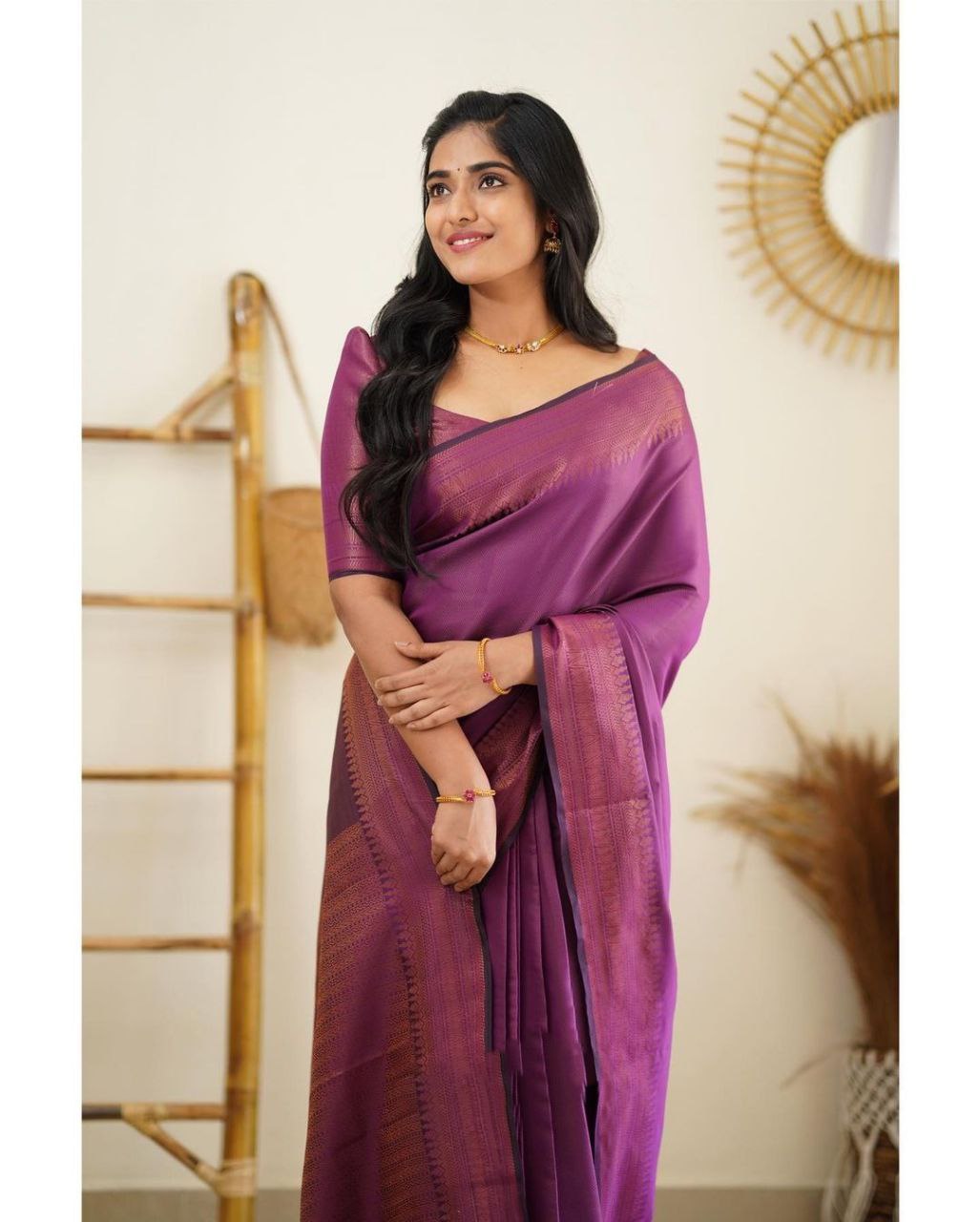 Elegant Magenta Color Kanjivaram Silk Saree with Stunning Matching Border for Festive Looks