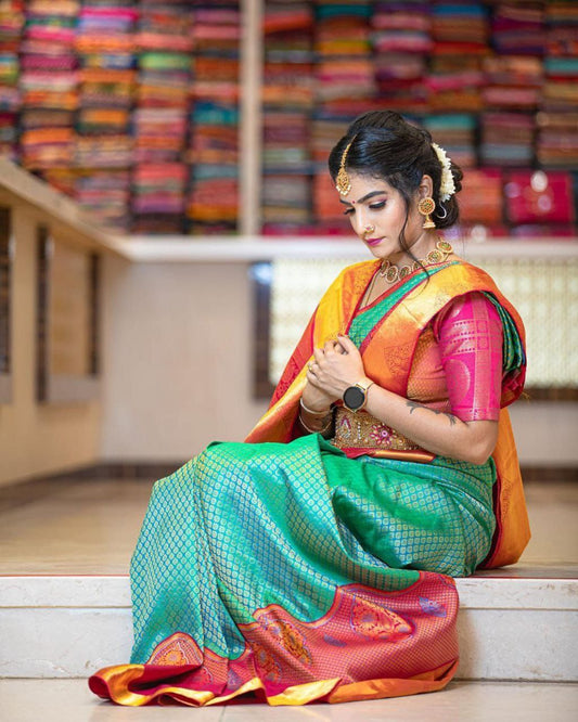 Elegant Parrot Green Saree with All-Over Pallu and Kanjivaram Silk Appeal