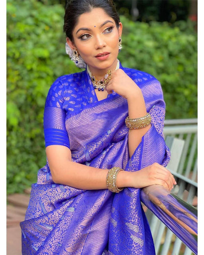 Unmatched Elegance: Blue Kanjivaram Saree with Stunning Borders