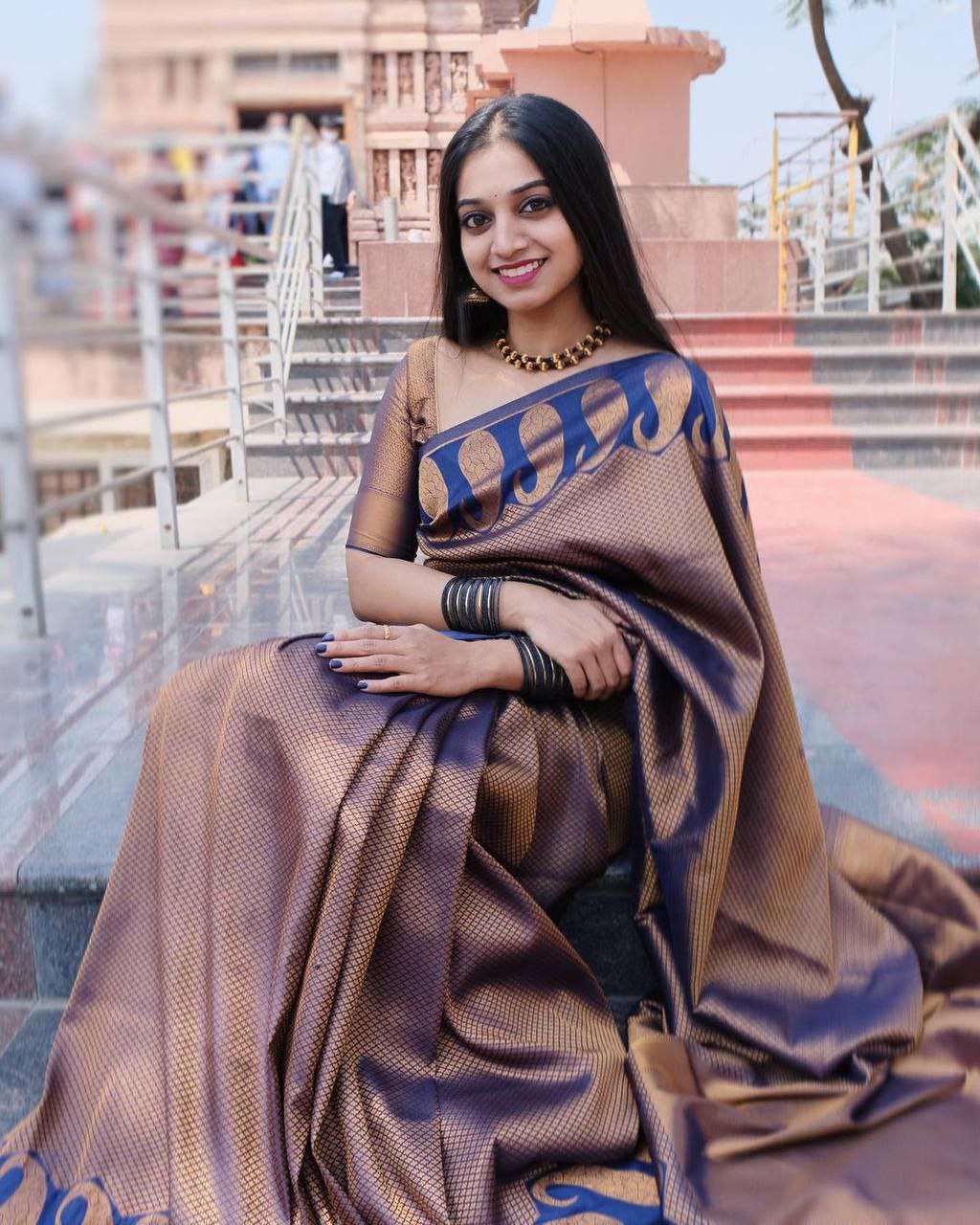 Elegant Blue Soft Silk Kanjivaram Saree with Matching Border for Special Occasions