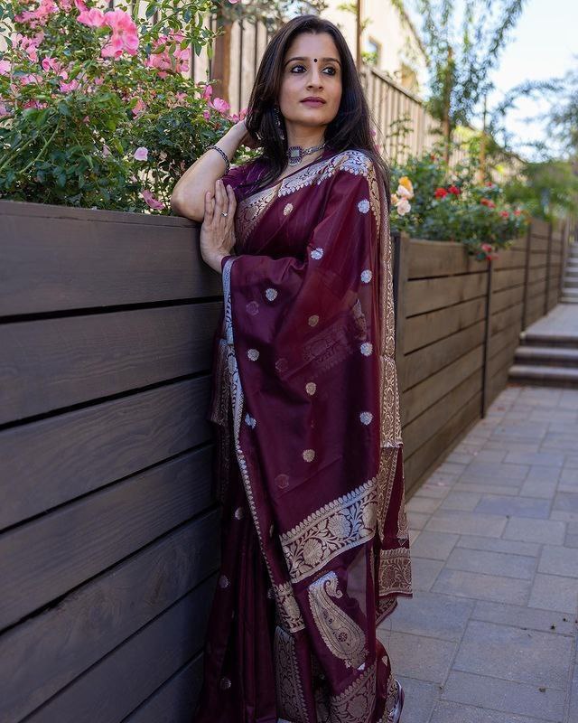 Wine Cotton Saree with Matching Border – A Perfect Blend of Tradition and Style