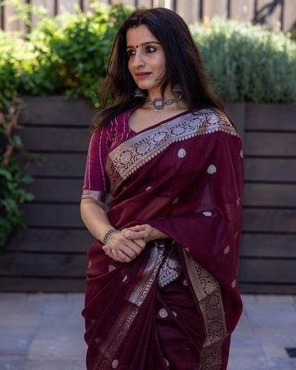 Wine Cotton Saree with Matching Border – A Perfect Blend of Tradition and Style