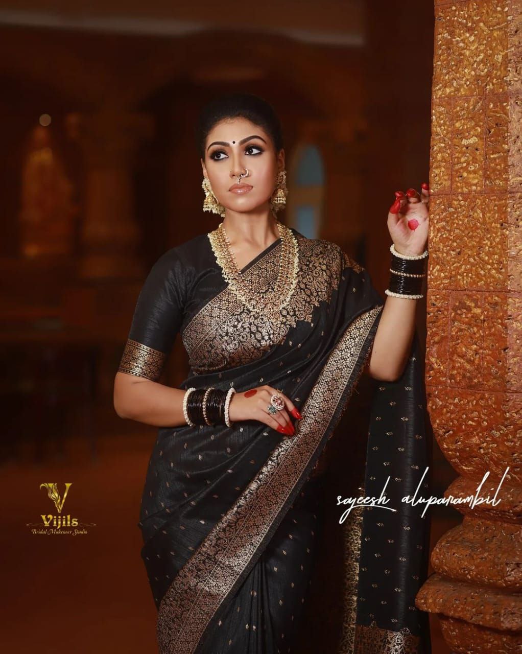 Premium Black Cotton Saree Featuring Matching Border - Graceful Ethnic Wear for Women