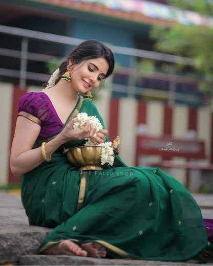 Timeless Green Cotton Saree Featuring a Vibrant Border for Every Occasion